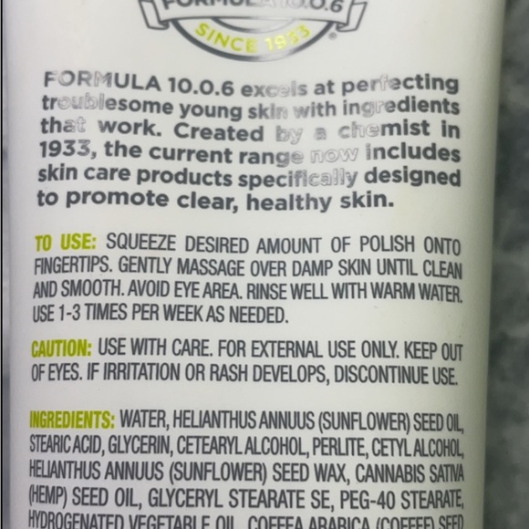 New Formula 10.0.06 It’s The Buzz Facial Polish - Picture 3 of 4